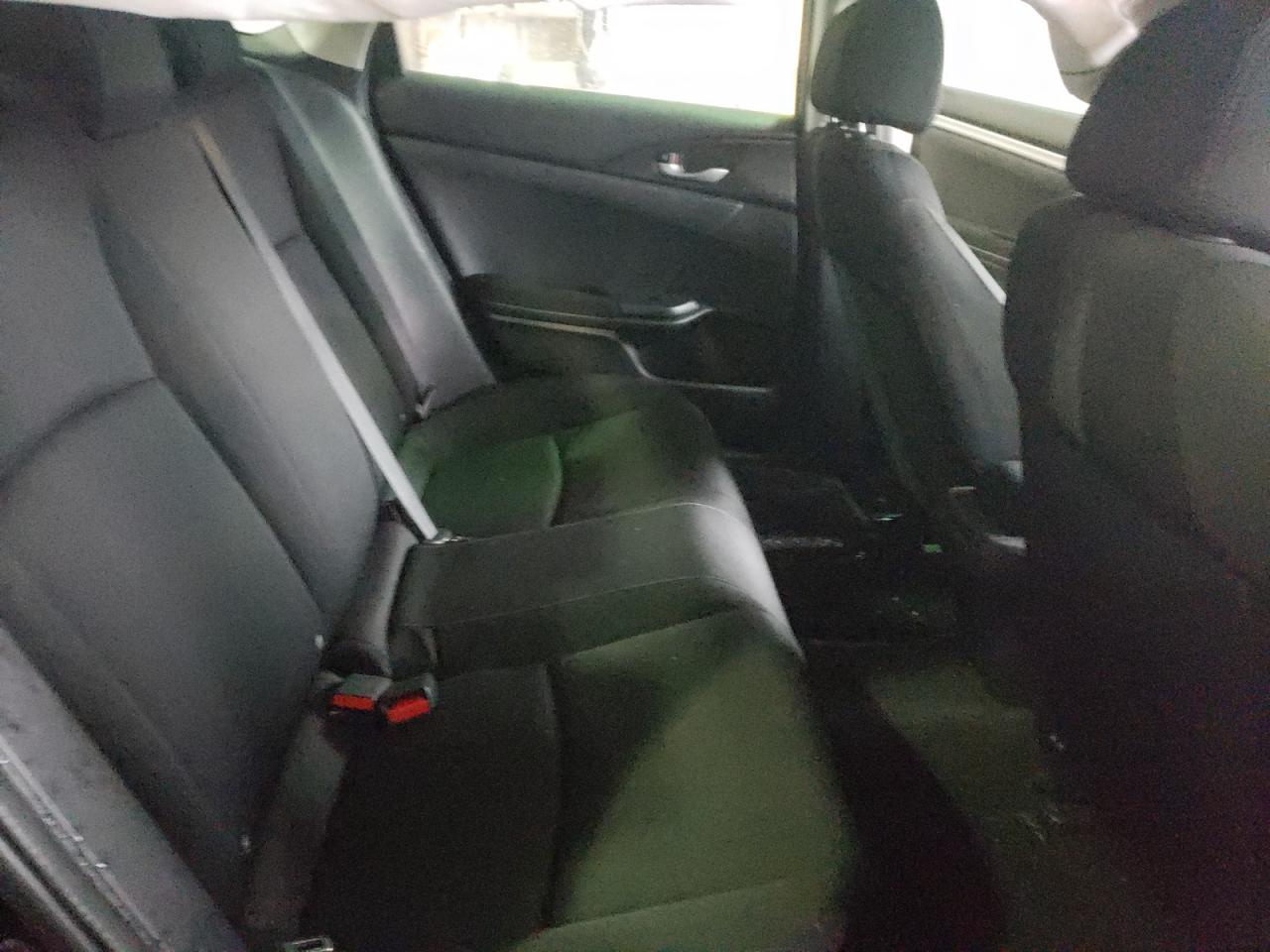 Photo 6 from auction – 2018 HONDA CIVIC LX with VIN 2HGFC2F58JH588678