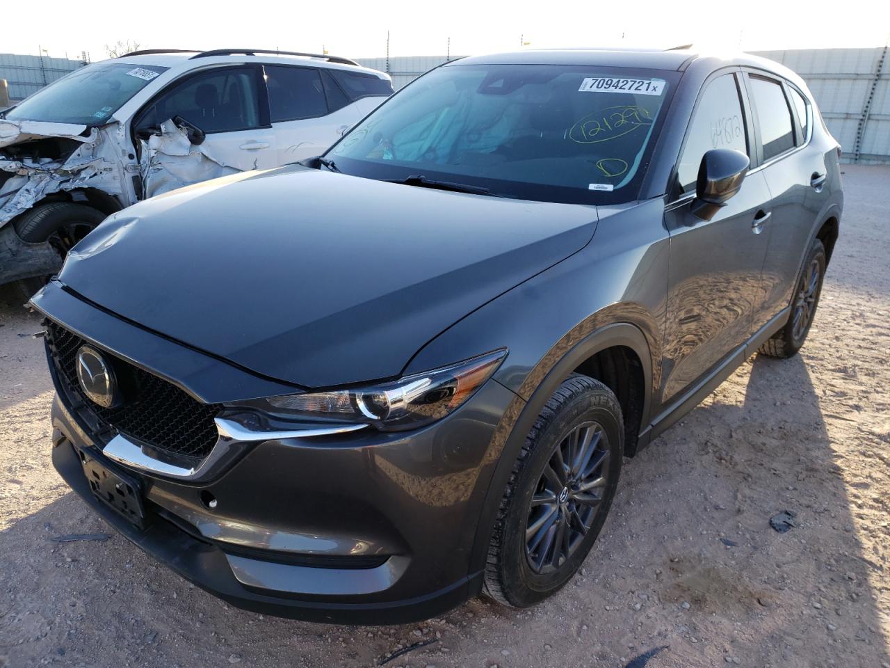 Photo 2 from auction – 2019 MAZDA CX-5 TOURI with VIN JM3KFACM7K1596417