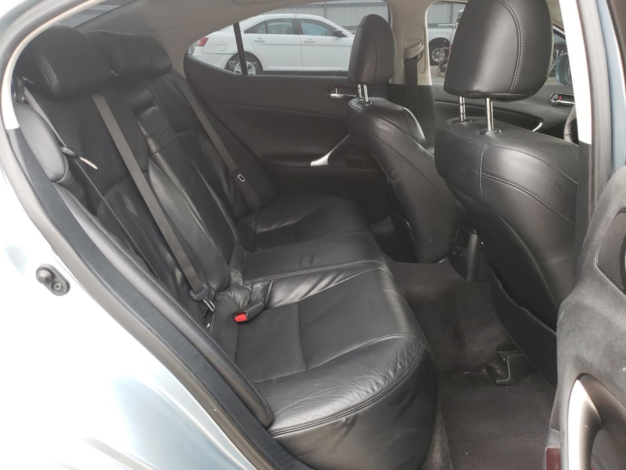 Photo 6 from auction – 2007 LEXUS IS 250 with VIN JTHCK262172015017