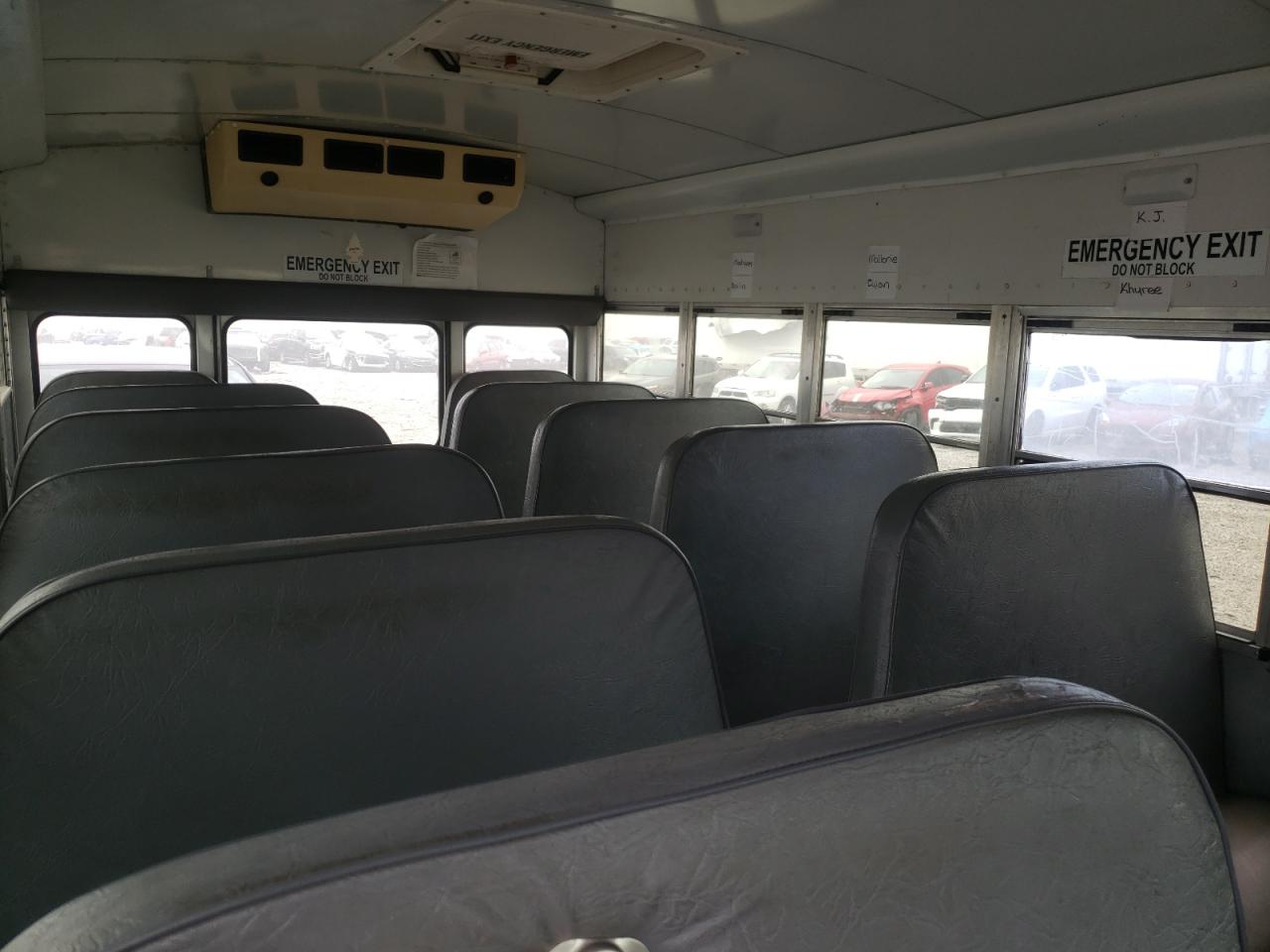 Photo 6 from auction – 2005 CHEVROLET EXPRESS G3 with VIN 1GBJG31U551105769