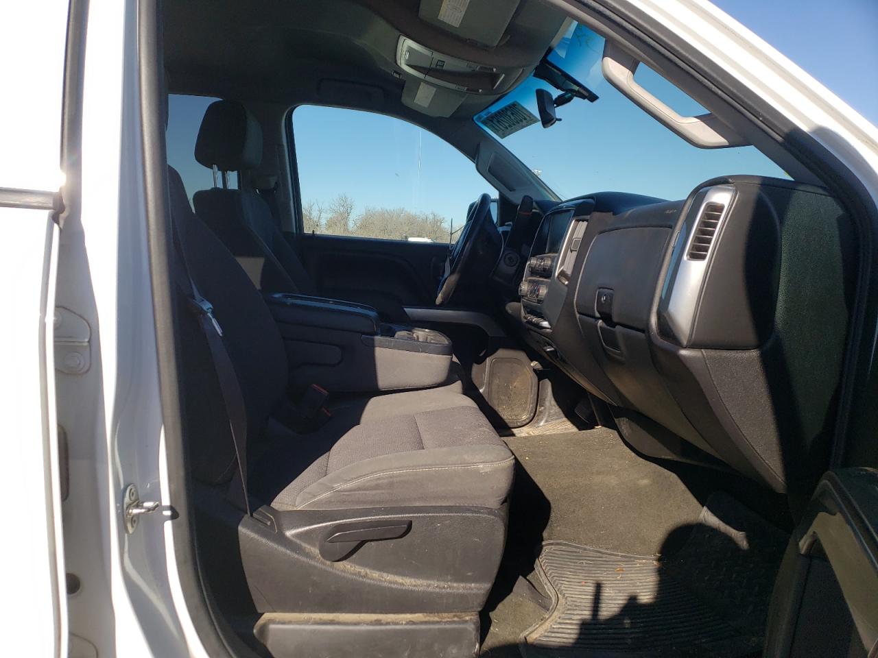 Photo 5 from auction – 2016 CHEVROLET SILVERADO with VIN 1GC1KVE85GF142555