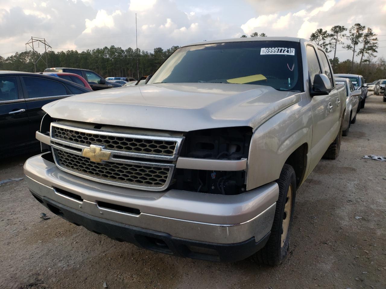 Photo 2 from auction – 2006 CHEVROLET SILVERADO with VIN 2GCEC13T461181657