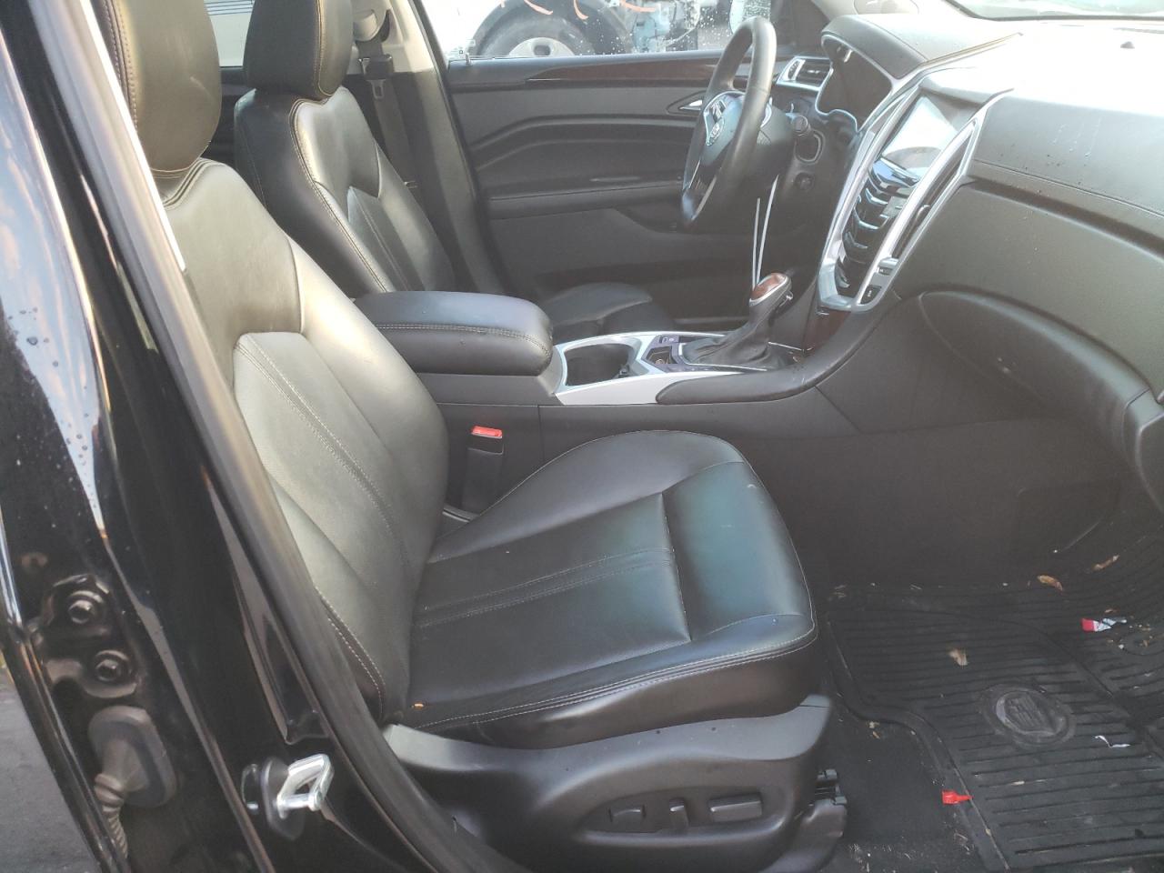 Photo 5 from auction – 2013 CADILLAC SRX LUXURY with VIN 3GYFNCE33DS596097