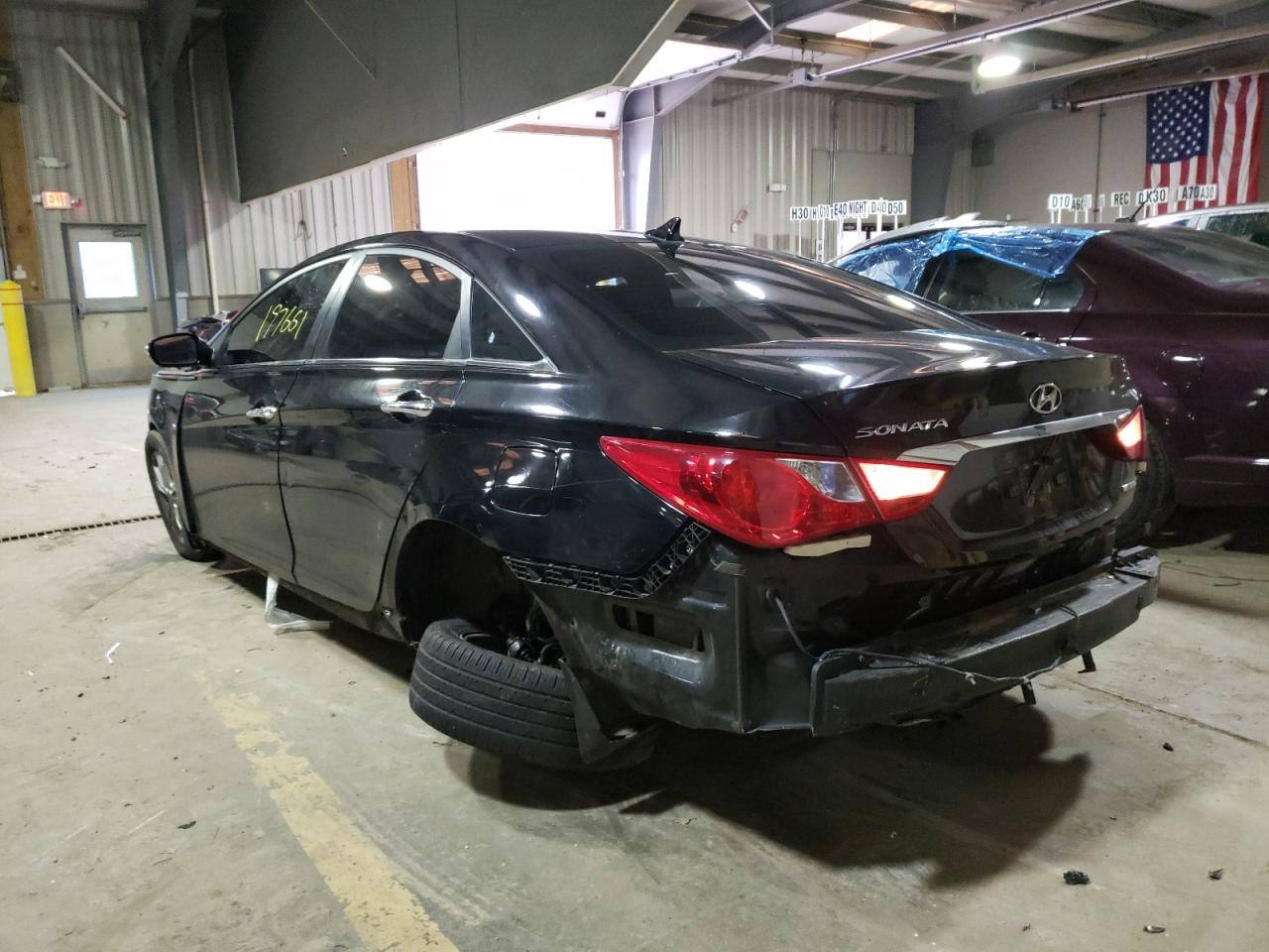 Photo 3 from auction – 2011 HYUNDAI SONATA SE with VIN 5NPEC4AC5BH232628
