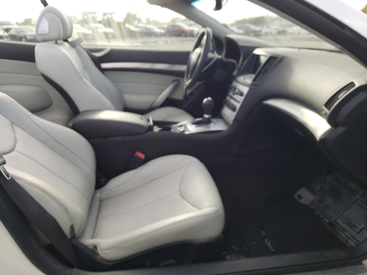Photo 5 from auction – 2015 INFINITI Q60 BASE with VIN JN1CV6FE7FM810573