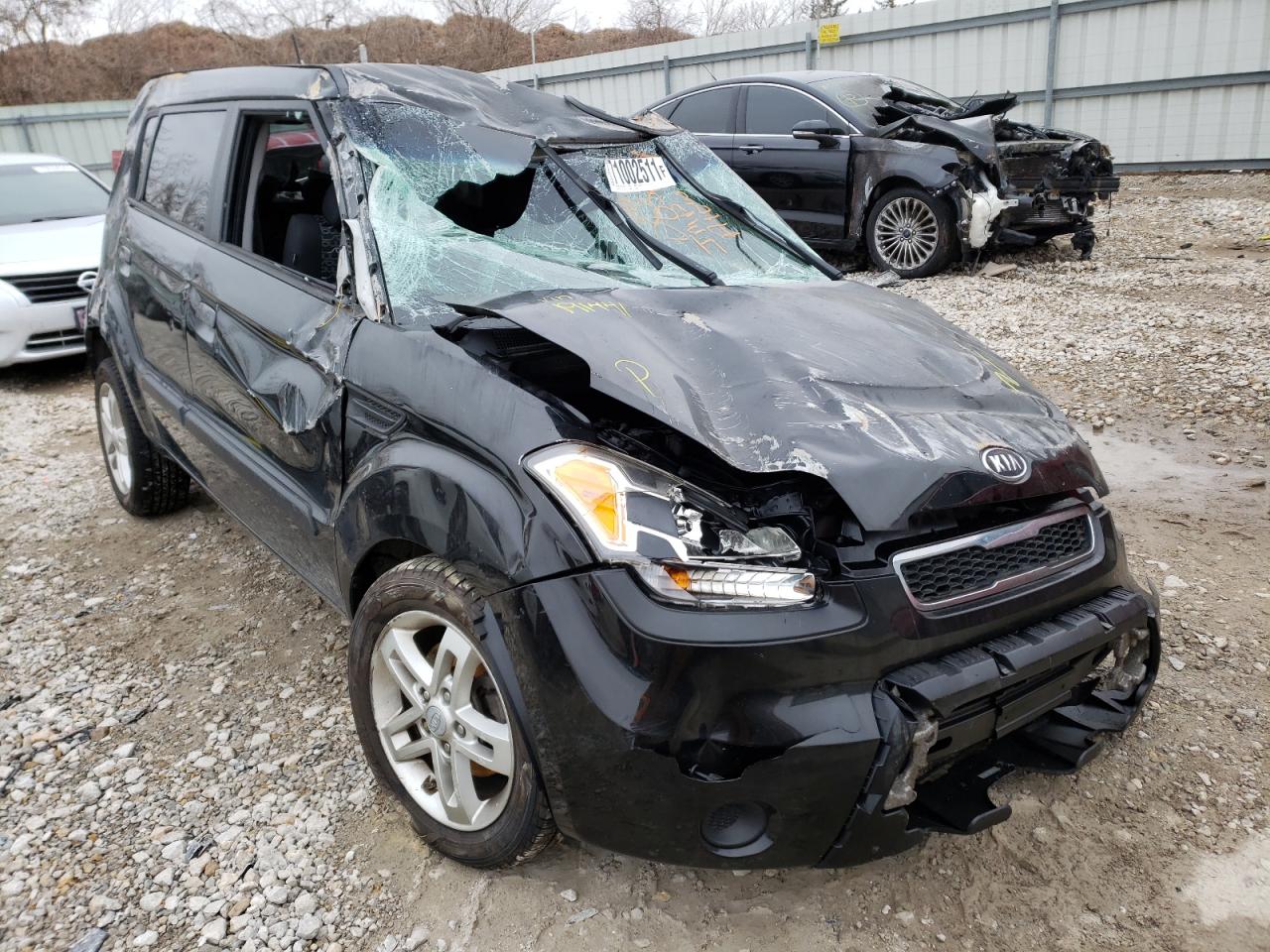 KIA SOUL + 2010 with VIN KNDJT2A26A7191441 - Photo from auction