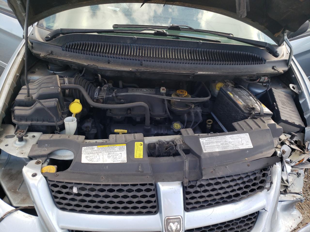 Photo 7 from auction – 2004 DODGE GRAND CARA with VIN 2D8GP44L94R504341