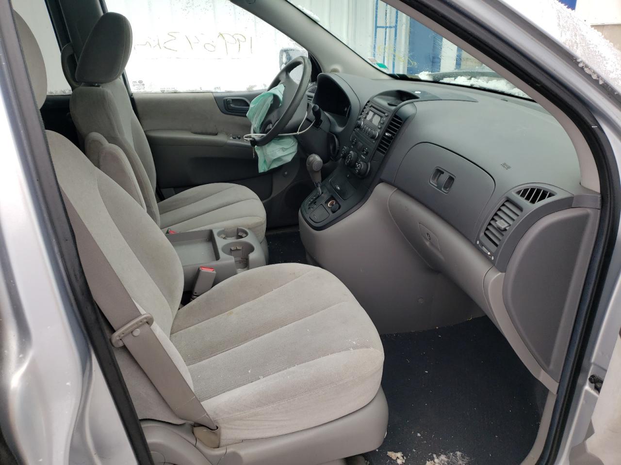 Photo 5 from auction – 2008 KIA SEDONA EX with VIN KNDMB233886235221
