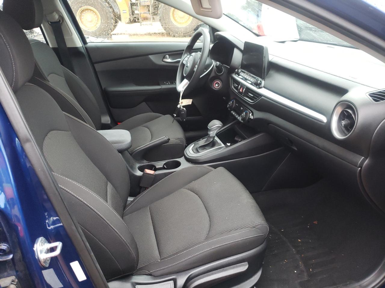 Photo 5 from auction – 2019 KIA FORTE FE with VIN 3KPF24AD2KE065598
