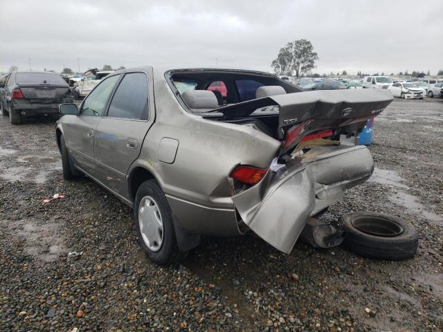 Photo 3 from auction – 2000 TOYOTA CAMRY CE with VIN 4T1BG22K3YU664050