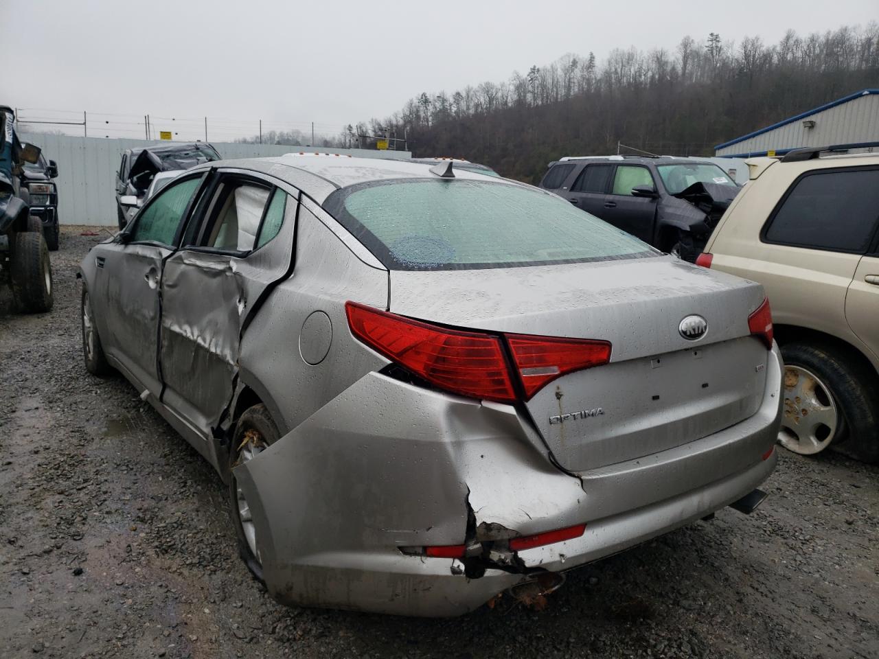 Photo 3 from auction – 2013 KIA OPTIMA with VIN KNAGM4A72D5397464