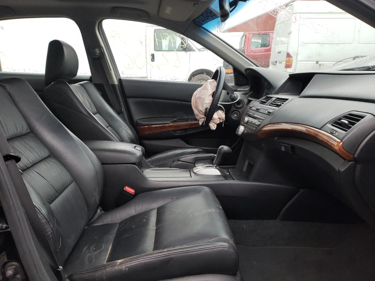 Photo 5 from auction – 2011 HONDA ACCORD EXL with VIN 1HGCP2F87BA059031