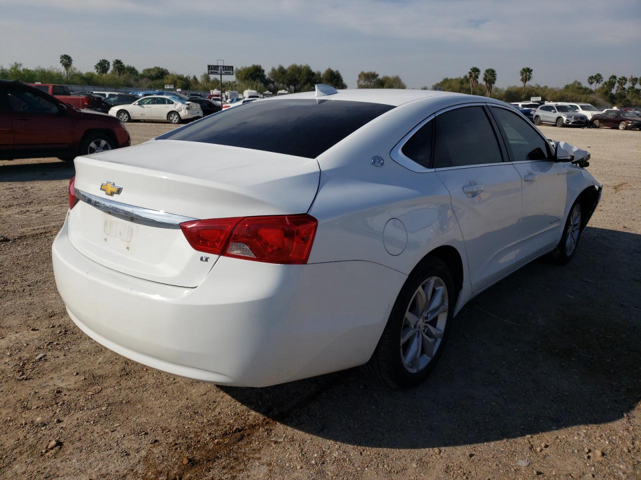 Photo 4 from auction – 2017 CHEVROLET IMPALA LT with VIN 2G1105S33H9141888