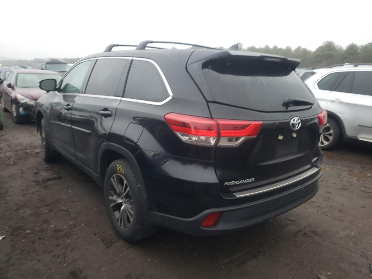 Photo 3 from auction – 2018 TOYOTA HIGHLANDER with VIN 5TDBZRFH2JS910943
