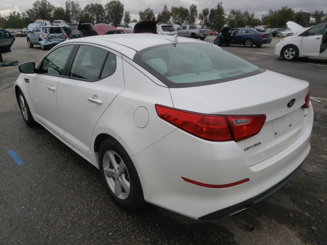 Photo 3 from auction – 2015 KIA OPTIMA LX with VIN KNAGM4A70F5644158