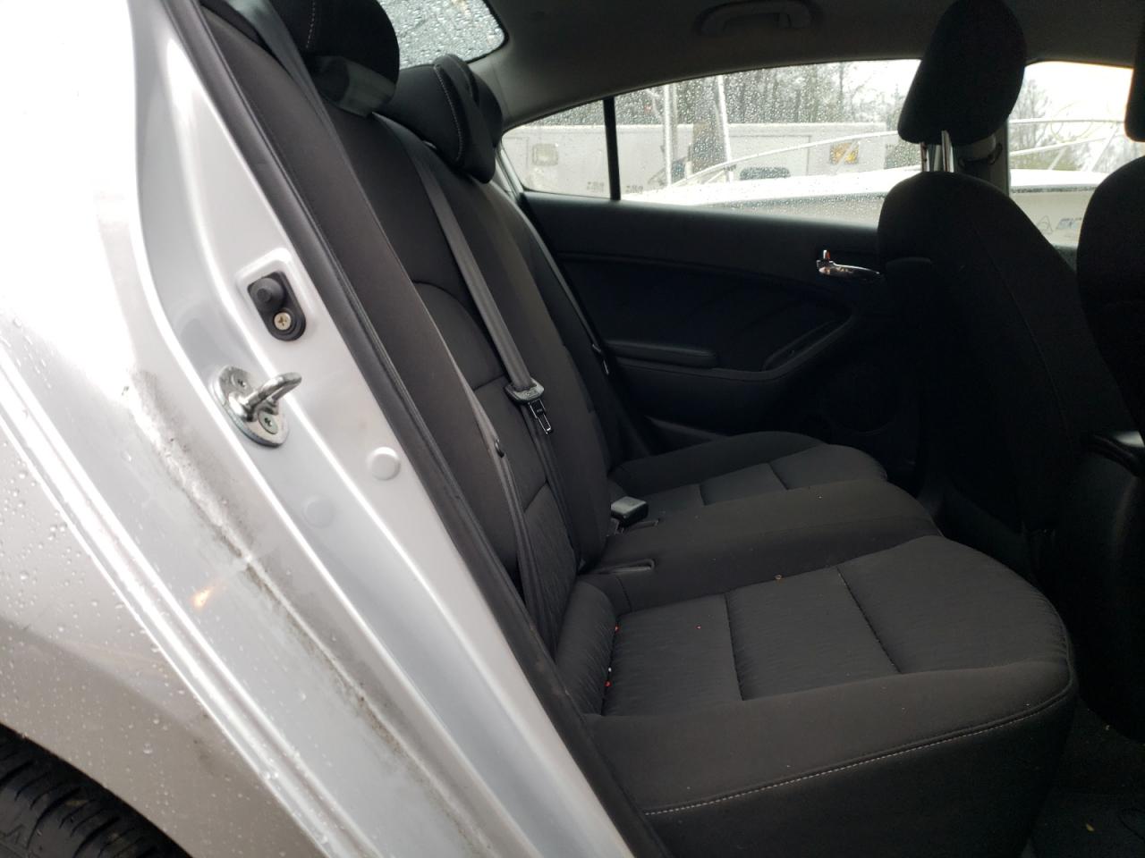 Photo 6 from auction – 2016 KIA FORTE LX with VIN KNAFK4A61G5459174