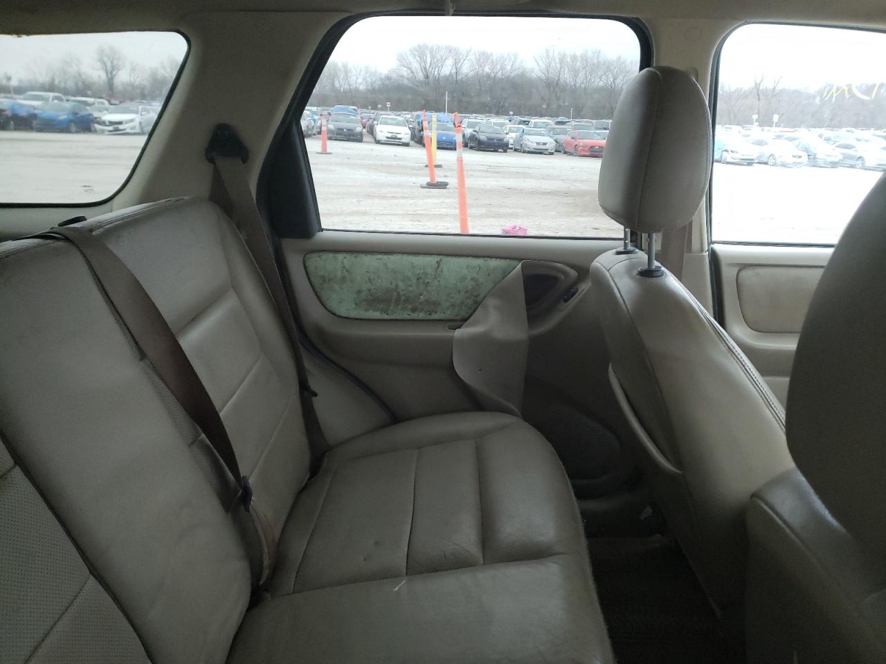 Photo 6 from auction – 2005 FORD ESCAPE LIM with VIN 1FMYU941X5KA67176