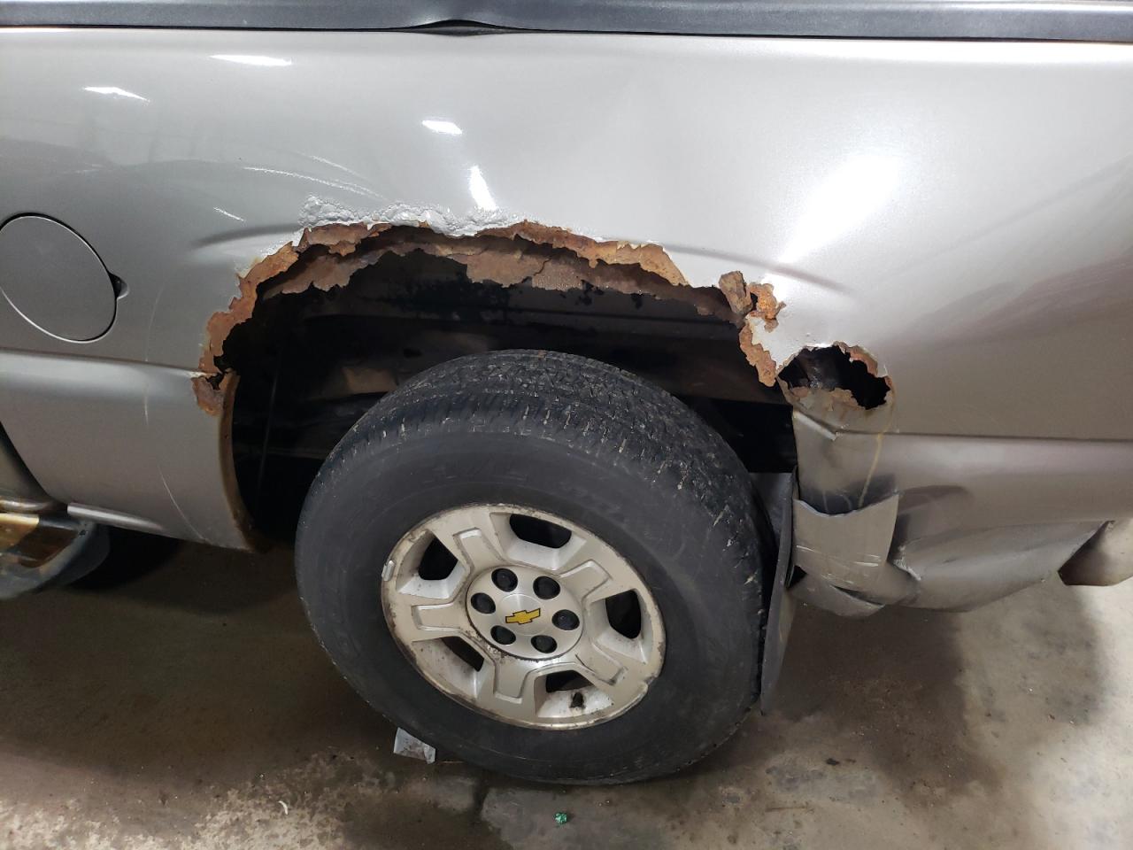 Photo 10 from auction – 2006 CHEVROLET SILVERADO with VIN 2GCEK13V461235799