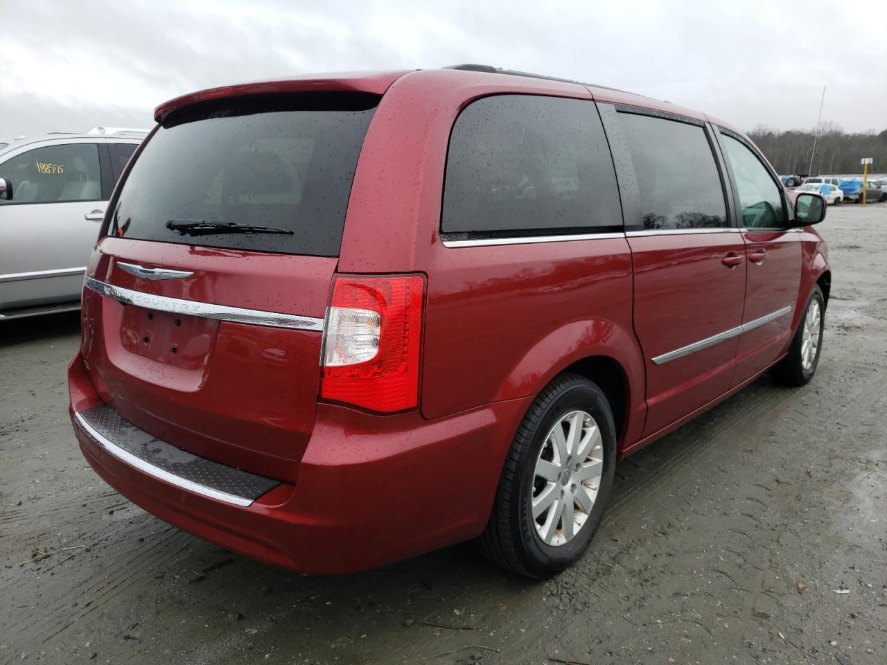 Photo 4 from auction – 2016 CHRYSLER TOWN & COU with VIN 2C4RC1BG7GR246185