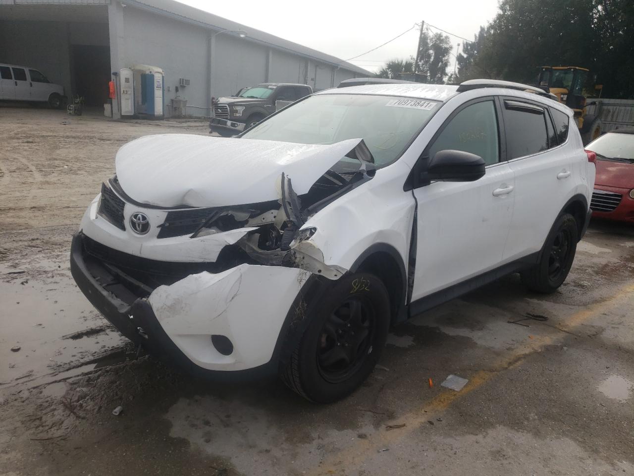 Photo 2 from auction – 2013 TOYOTA RAV4 LE with VIN 2T3BFREV5DW023274