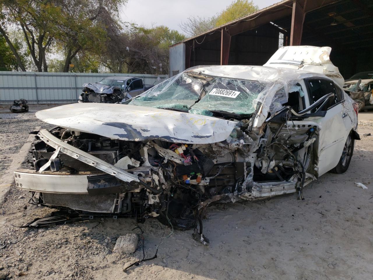 Photo 2 from auction – 2015 NISSAN ALTIMA 2.5 with VIN 1N4AL3AP9FC577017