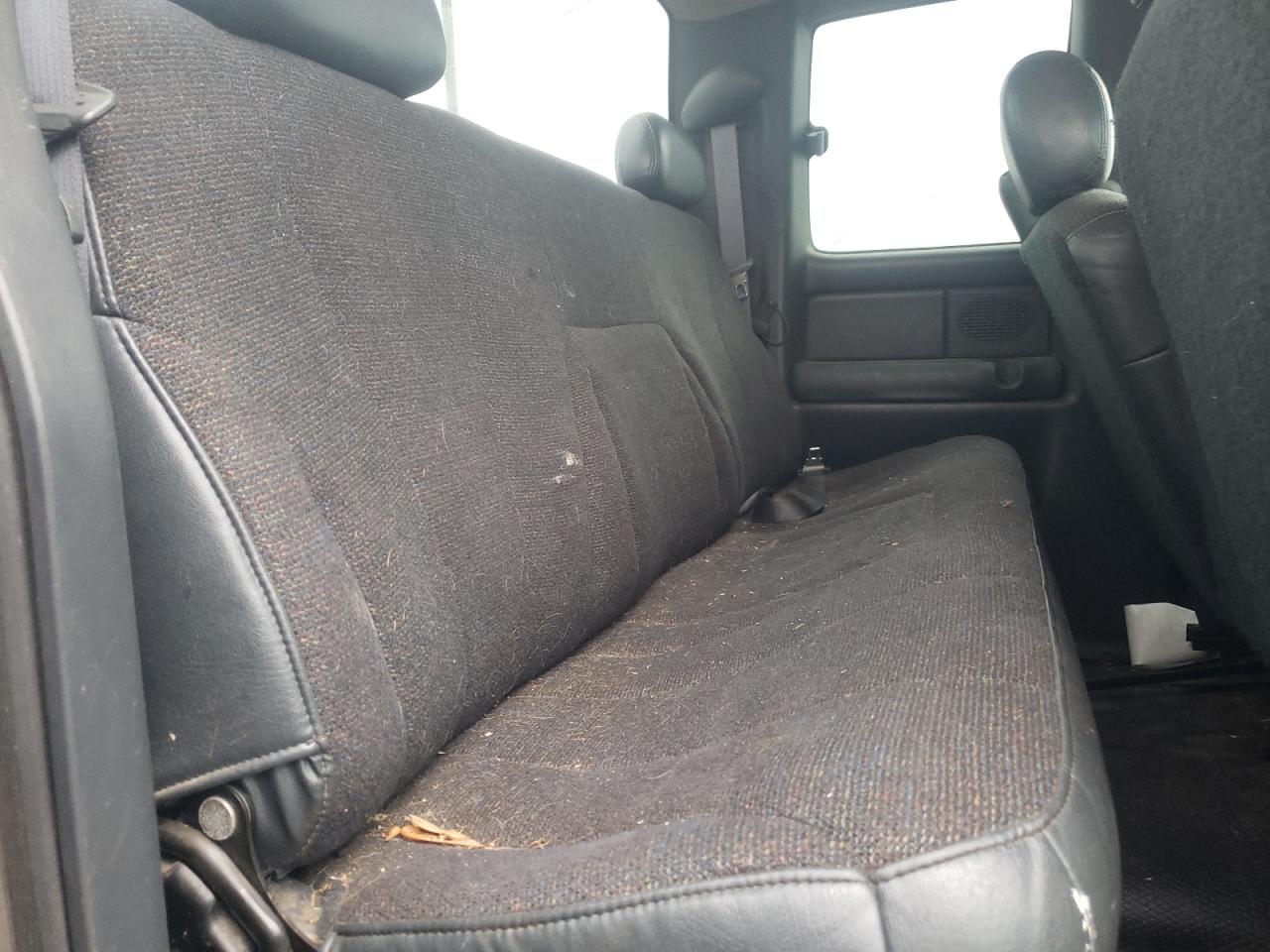 Photo 6 from auction – 2000 CHEVROLET SILVERADO with VIN 2GCEC19V7Y1222942