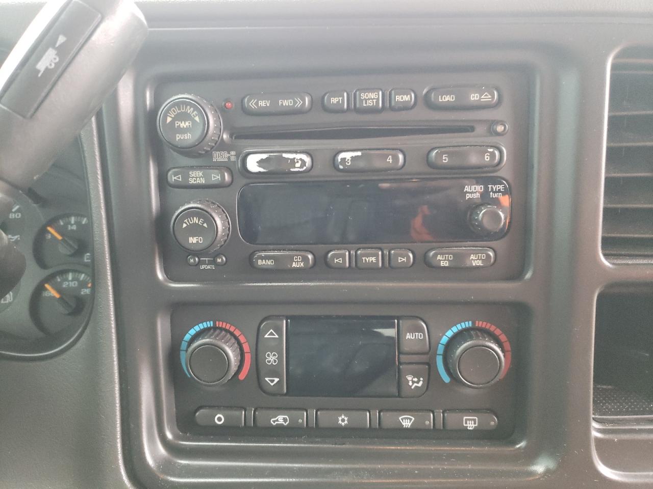 Photo 9 from auction – 2005 GMC YUKON with VIN 1GKEK13T35J128816