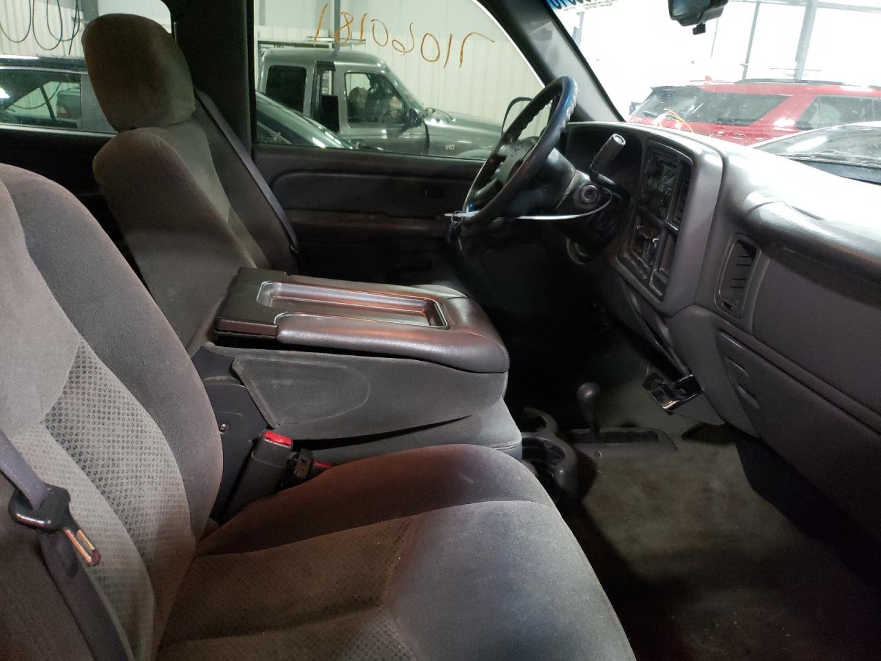 Photo 5 from auction – 2006 CHEVROLET SILVERADO with VIN 2GCEK13V461235799
