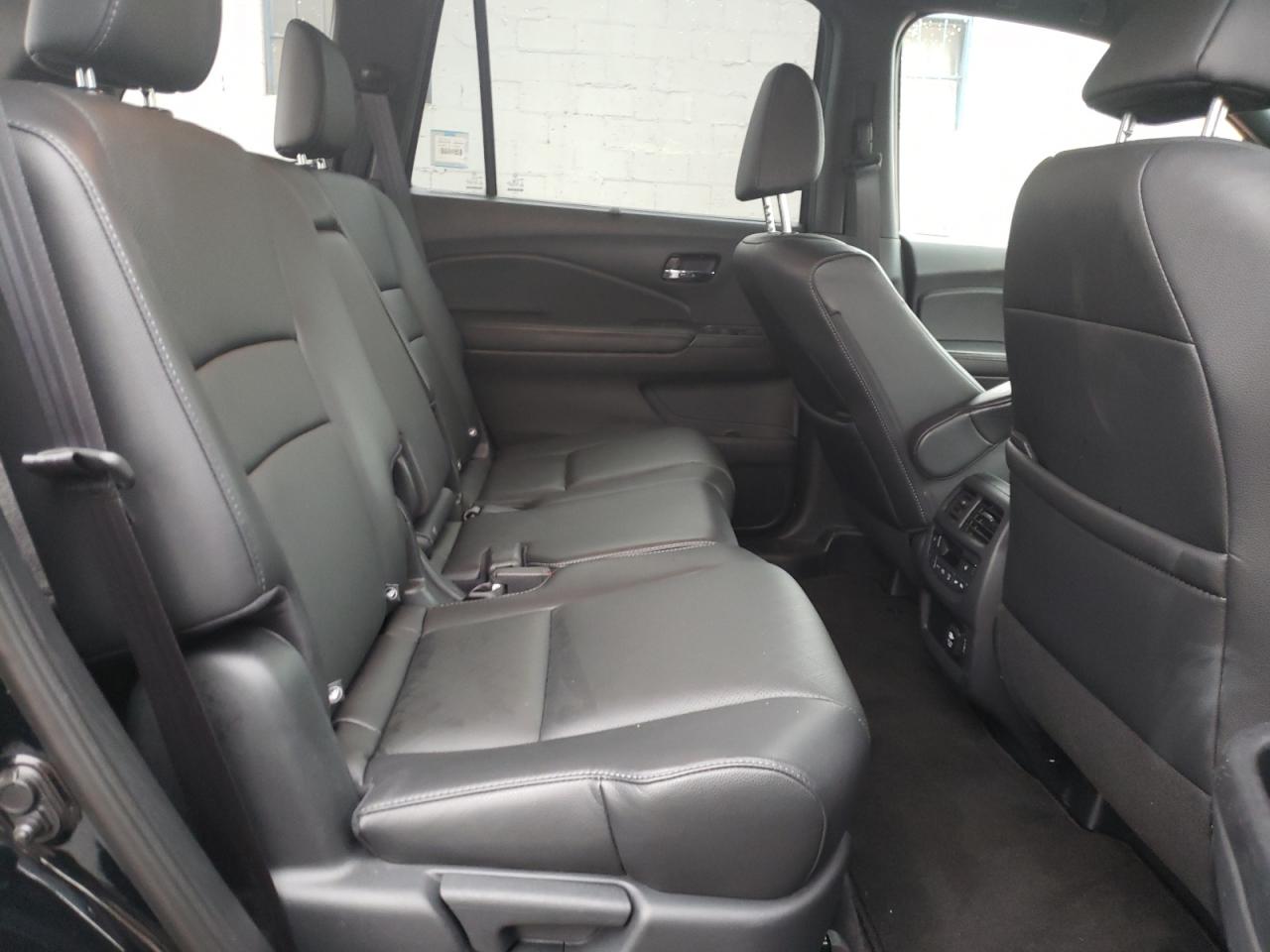 Photo 6 from auction – 2019 HONDA PASSPORT E with VIN 5FNYF8H06KB002490