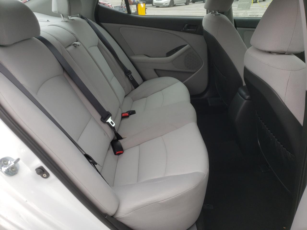 Photo 6 from auction – 2015 KIA OPTIMA LX with VIN KNAGM4A70F5644158