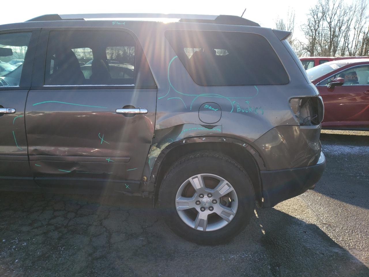 Photo 9 from auction – 2010 GMC ACADIA SLE with VIN 1GKLRLED0AJ265565