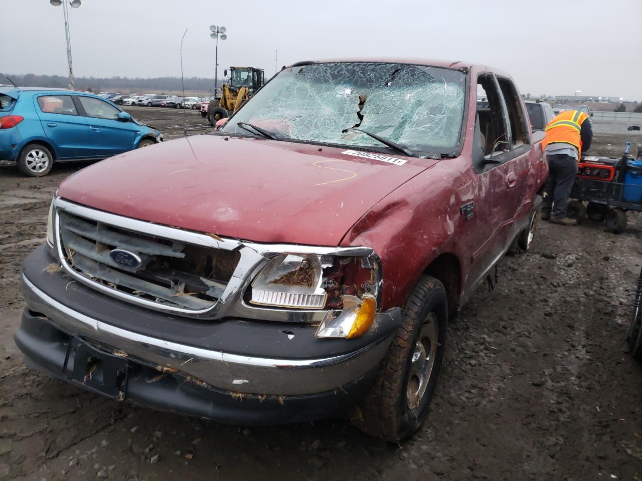 Photo 2 from auction – 2001 FORD F150 SUPER with VIN 1FTRW07W01KB54360