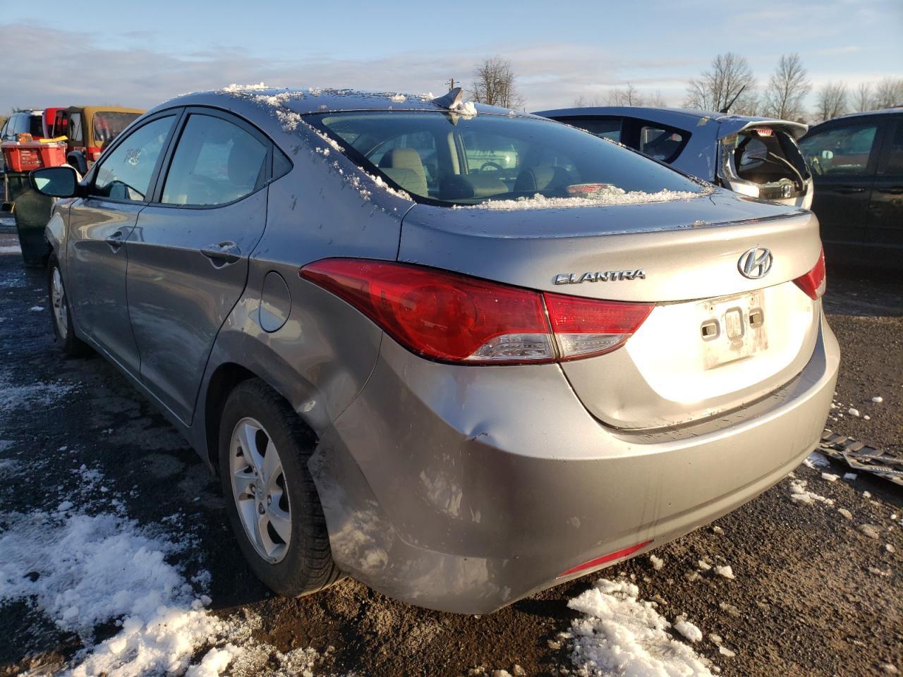 Photo 3 from auction – 2012 HYUNDAI ELANTRA GL with VIN KMHDH4AE0CU315871