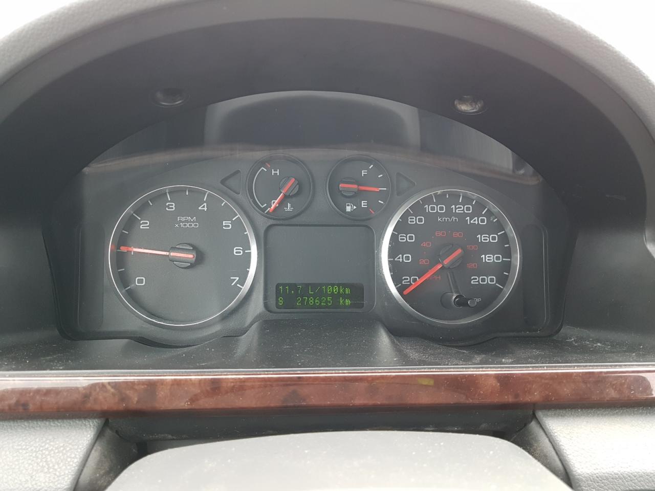 Photo 8 from auction – 2005 FORD FIVE HUNDR with VIN 1FAFP24185G106575