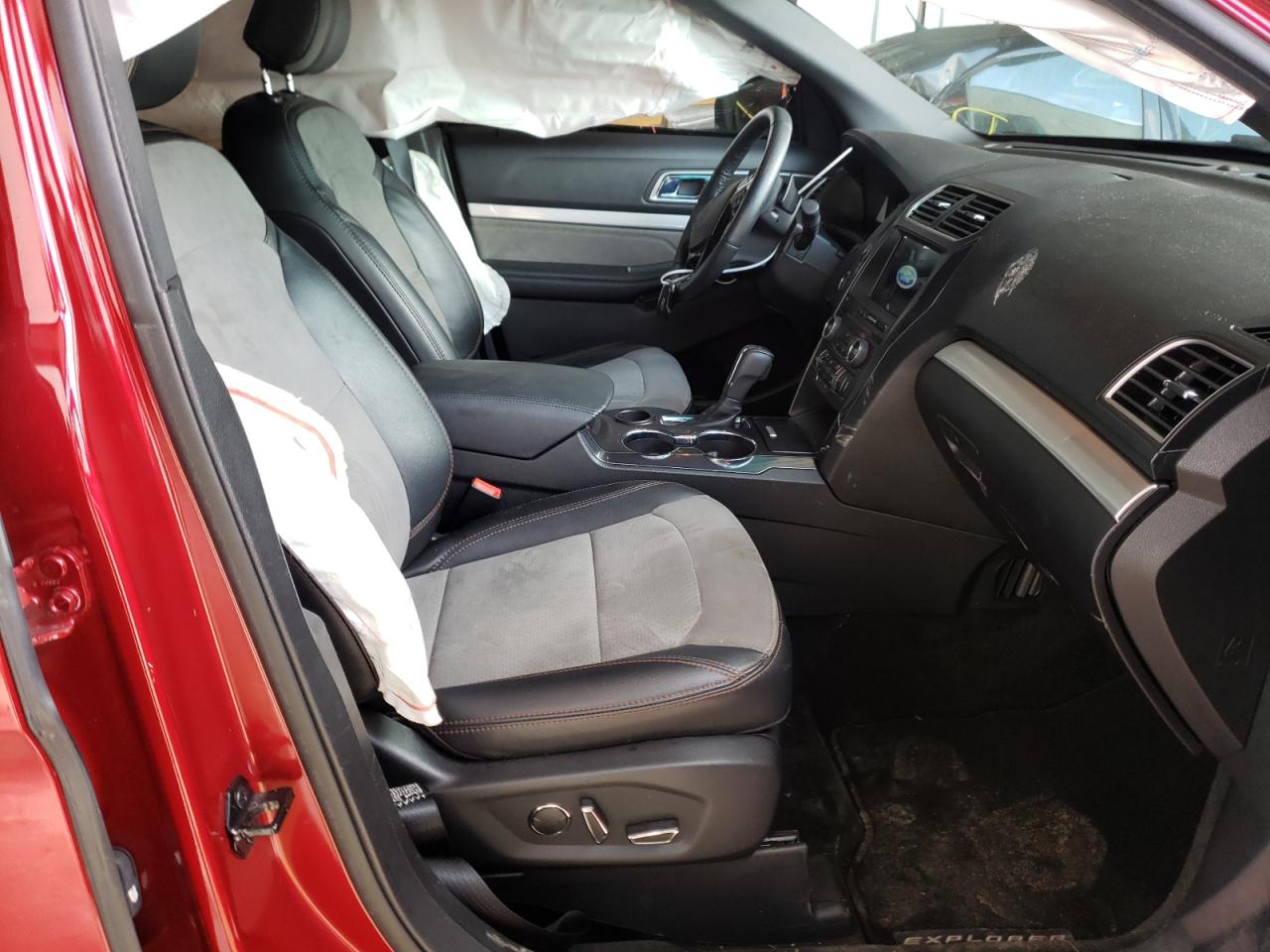صورة رقم 5 من المزاد - 2017 FORD EXPLORER X مع VIN 1FM5K7D88HGA93244