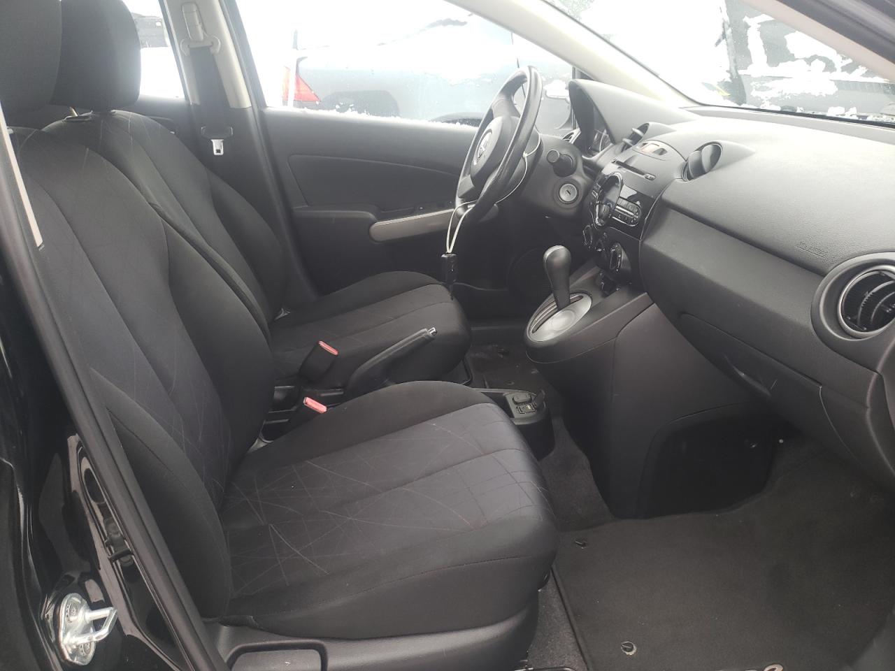 Photo 5 from auction – 2013 MAZDA MAZDA2 with VIN JM1DE1KY2D0164531