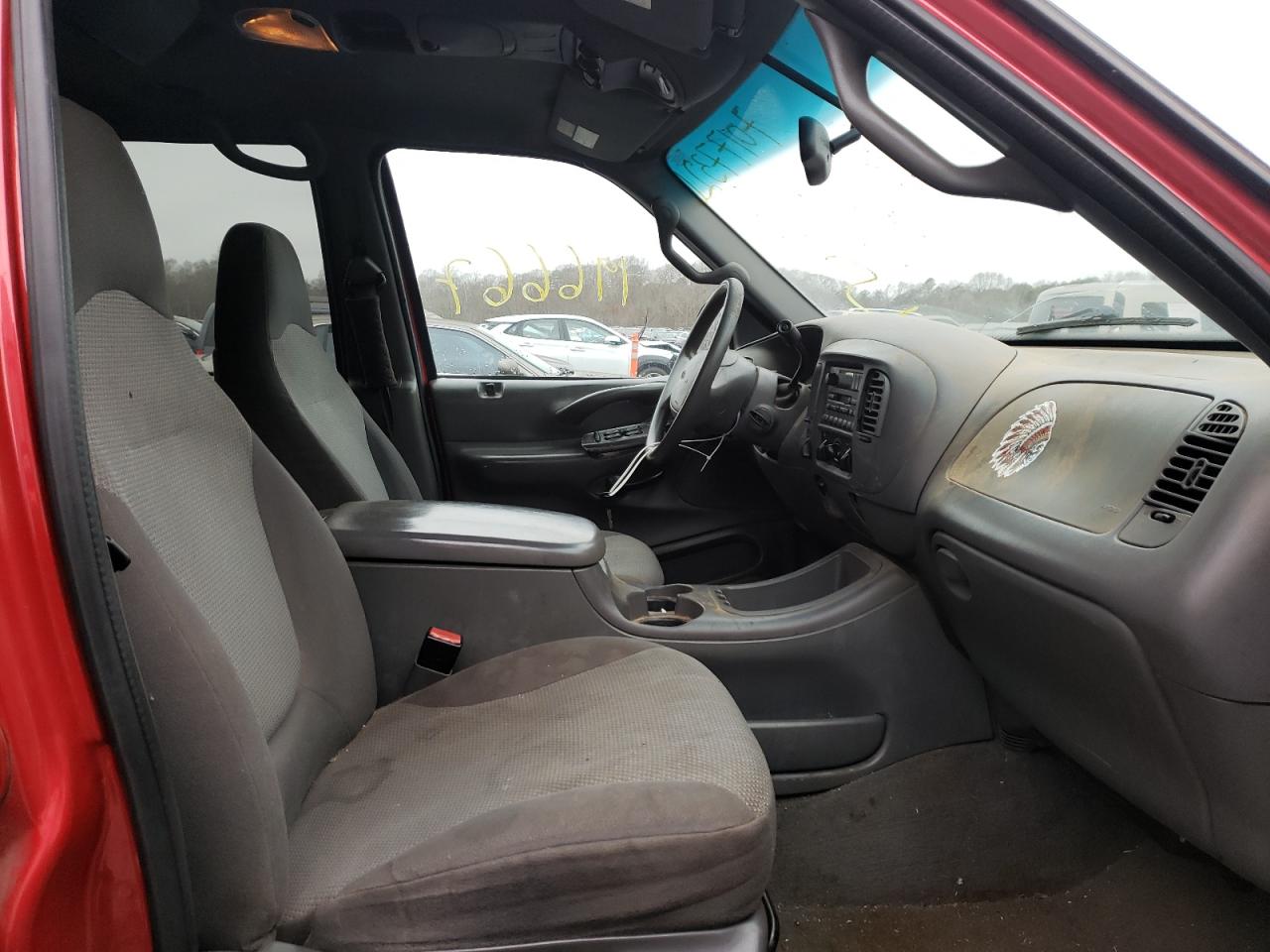 Photo 5 from auction – 2002 FORD EXPEDITION with VIN 1FMPU16L92LA49897