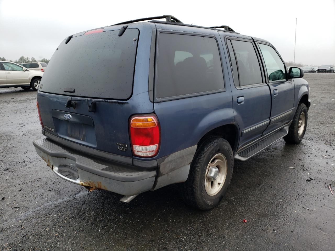 Photo 4 from auction – 2000 FORD EXPLORER X with VIN 1FMZU73E9YUB36008