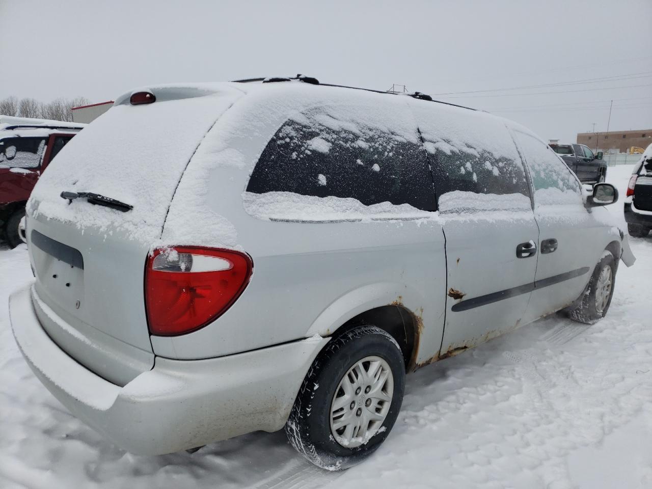 Photo 4 from auction – 2004 DODGE GRAND CARA with VIN 1D4GP24R74B512611