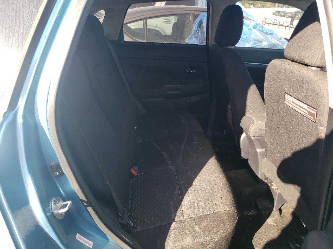 Photo 6 from auction – 2011 MITSUBISHI OUTLANDER with VIN JA4AR4AU2BZ018009