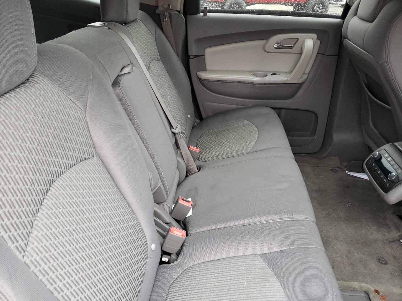 Photo 6 from auction – 2009 CHEVROLET TRAVERSE L with VIN 1GNEV23D99S178130
