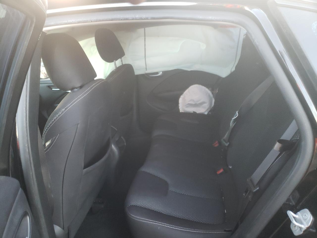 Photo 6 from auction – 2015 DODGE DART SXT with VIN 1C3CDFBB0FD253375