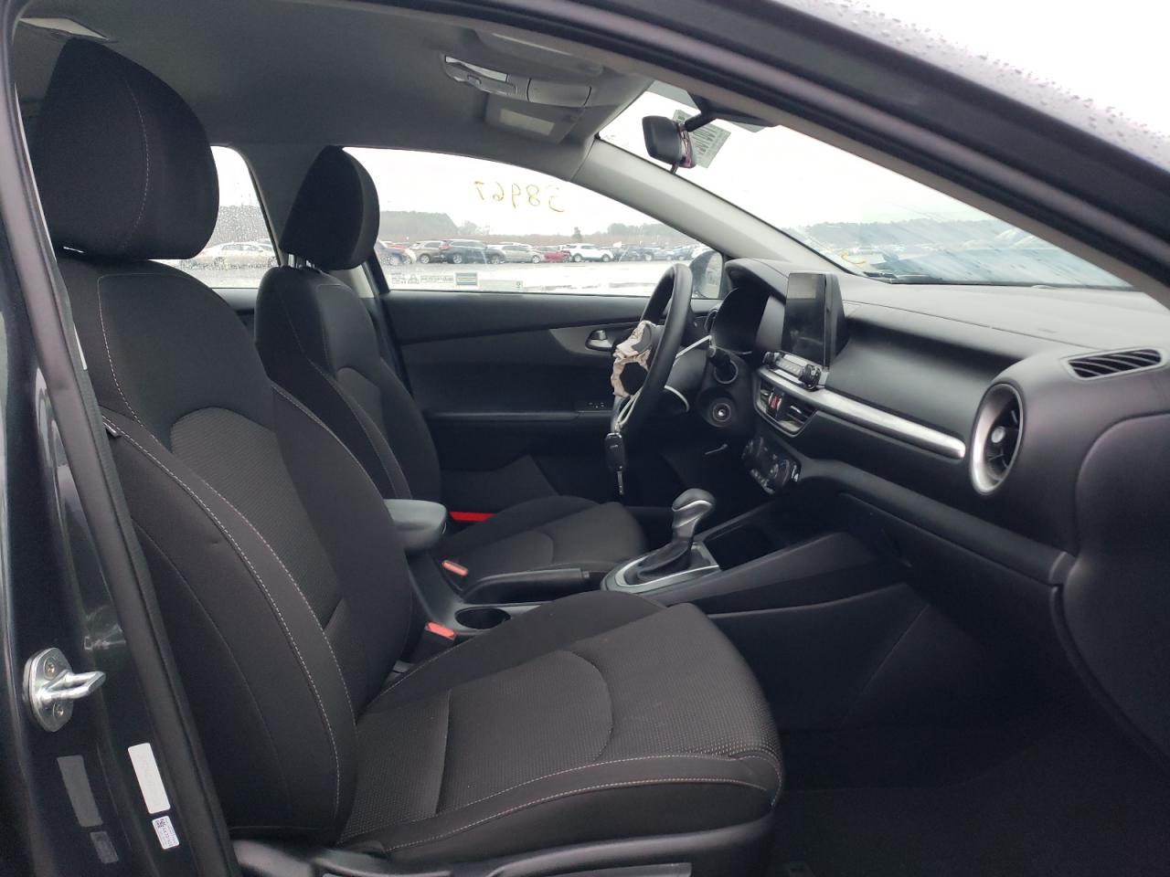 Photo 5 from auction – 2019 KIA FORTE FE with VIN 3KPF24AD0KE020658