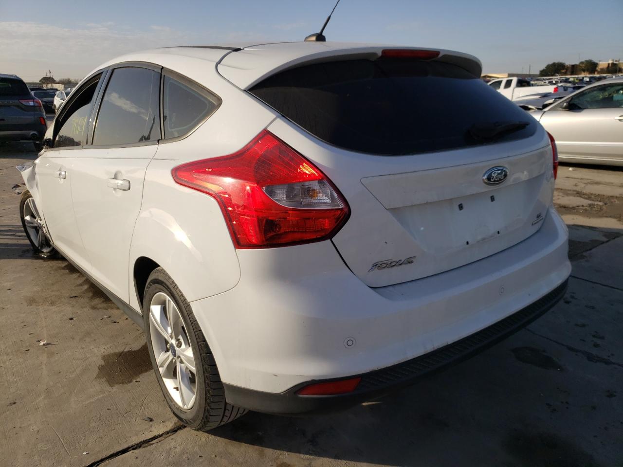 Photo 3 from auction – 2014 FORD FOCUS SE with VIN 1FADP3K29EL233822