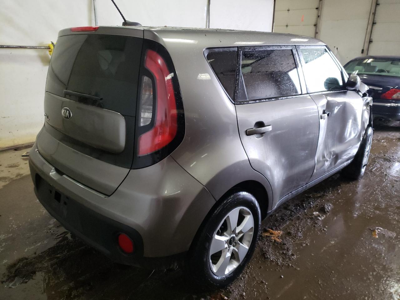 Photo 4 from auction – 2018 KIA SOUL with VIN KNDJN2A26J7574693