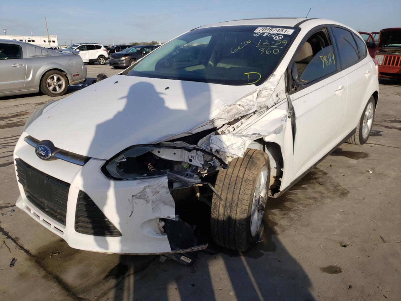Photo 2 from auction – 2014 FORD FOCUS SE with VIN 1FADP3K29EL233822