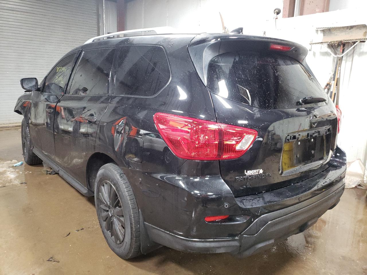 Photo 3 from auction – 2019 NISSAN PATHFINDER with VIN 5N1DR2MM5KC633526