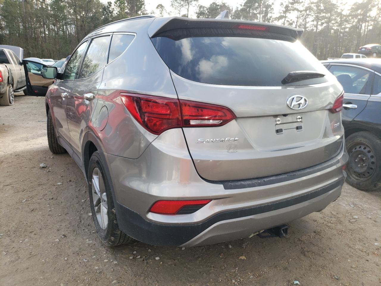 Photo 3 from auction – 2018 HYUNDAI SANTA FE S with VIN 5NMZU3LB5JH061422