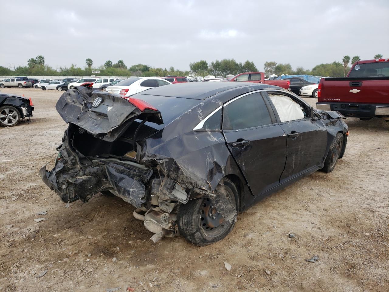 Photo 4 from auction – 2016 HONDA CIVIC LX with VIN 19XFC2F50GE015938