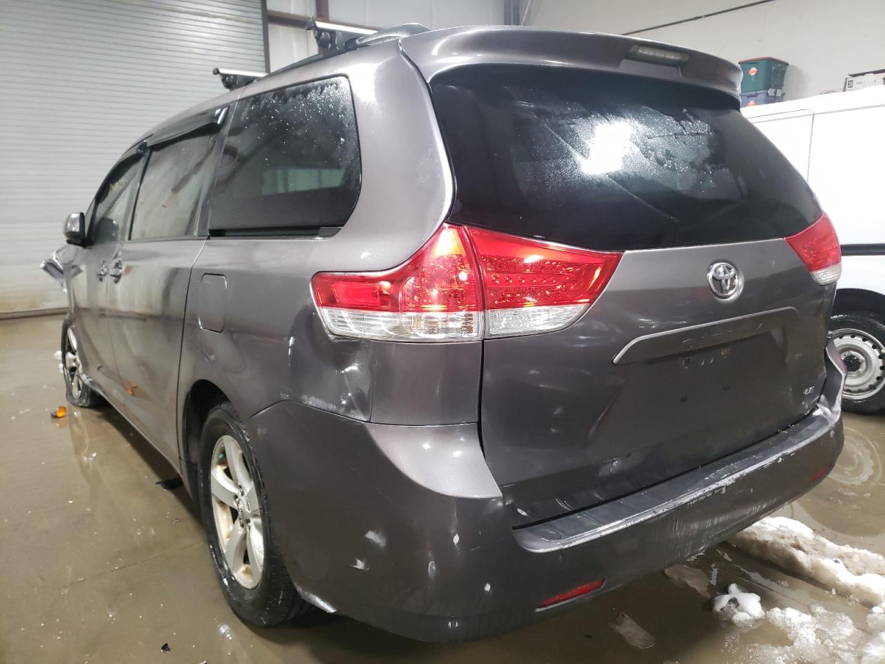 Photo 3 from auction – 2012 TOYOTA SIENNA LE with VIN 5TDKK3DC8CS264559